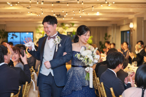 TOAST(旧北野クラブ ANNEX)にてお色直し再入場を行う新郎新婦